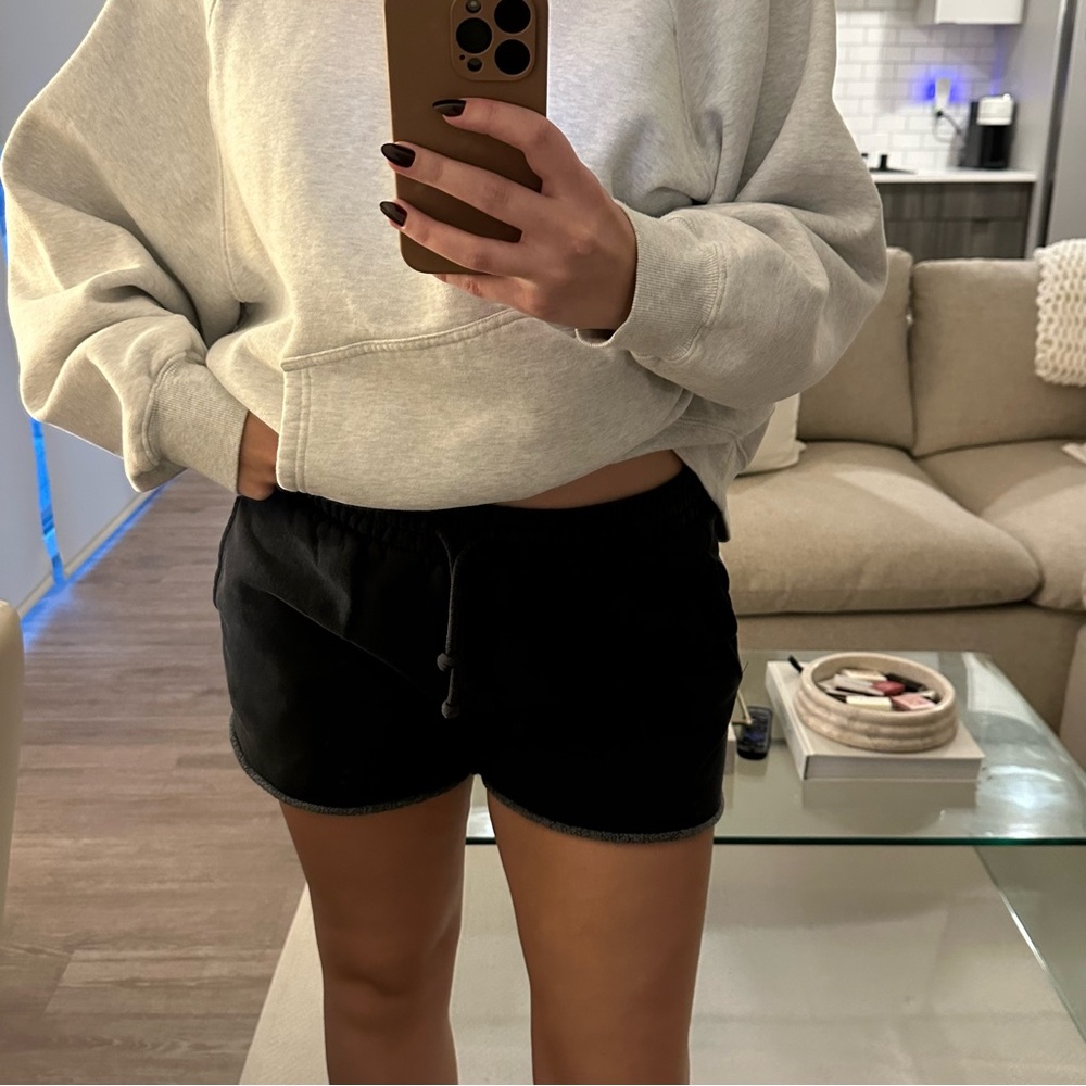 TNA Sweatshorts Dark Grey